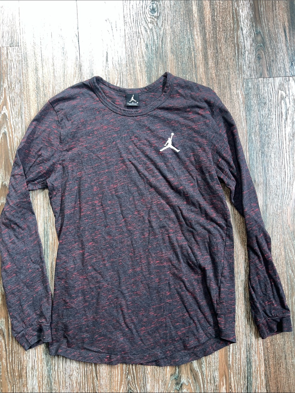 Jordan Men’s Long Sleeve Heathered Black & Red  Tee Large